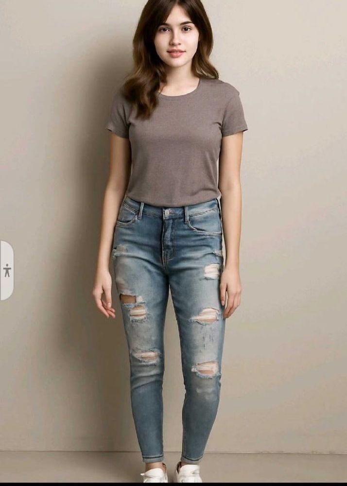 Ripped Skinny Jeans