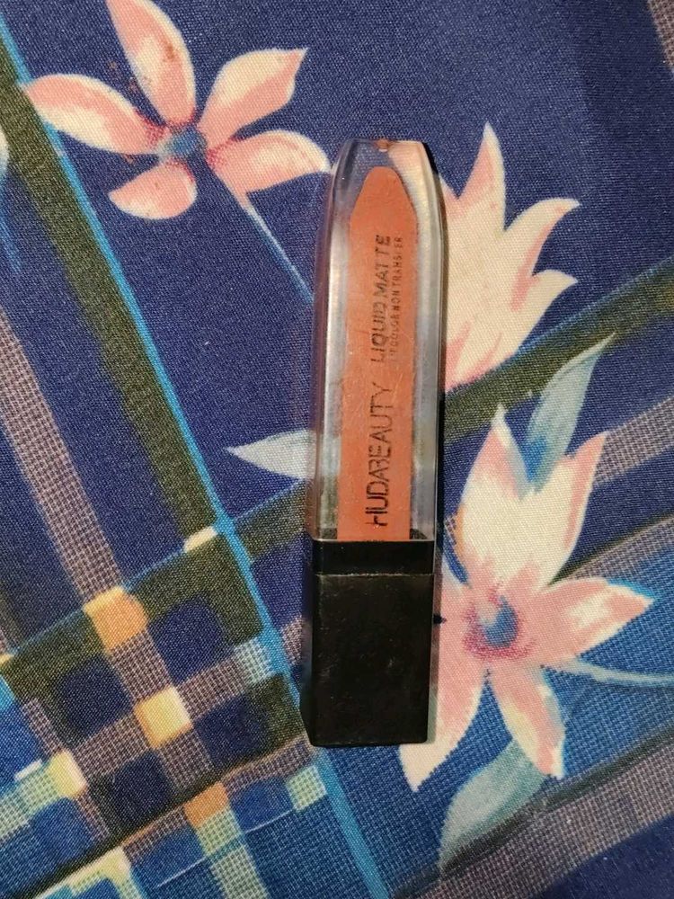 Huda Beauty Liquid Matte Lipstick