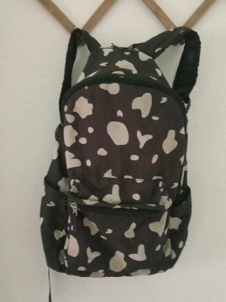 Stylish Black &amp; White Pattern Backpack