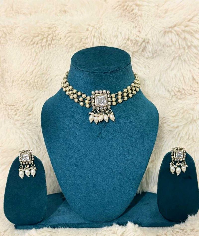 ✨️Premium Pearl Victorian Choker Set✨️