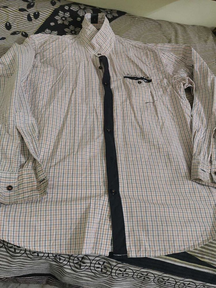 2 Men's Checked Casual Shirts