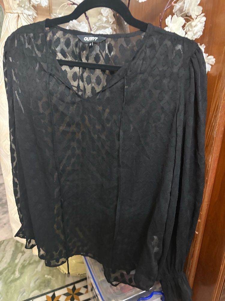 Chic Black Sheer Patterned Top