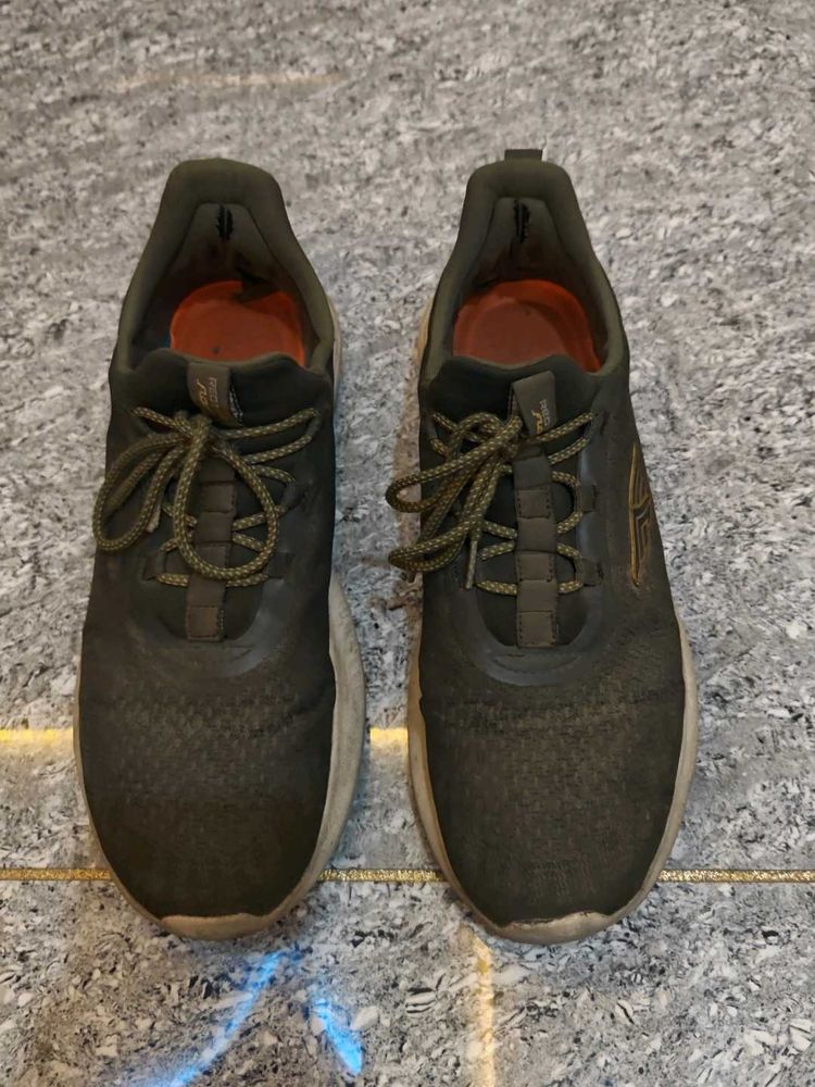 Red Tape Running Shoes