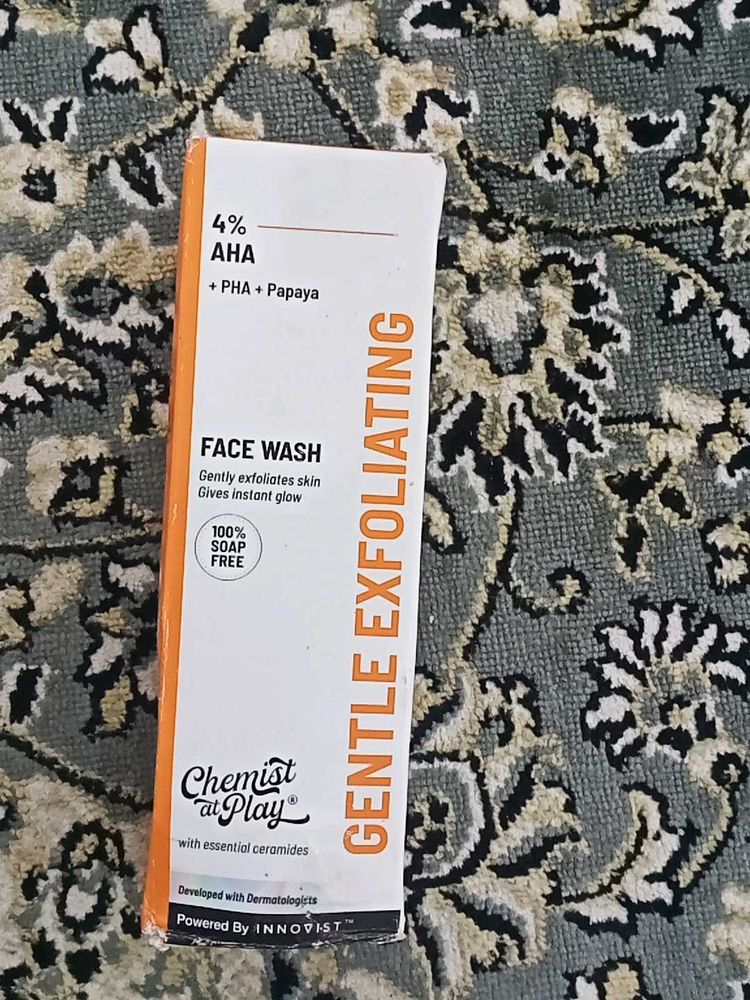 Chemist at Play Face Wash
