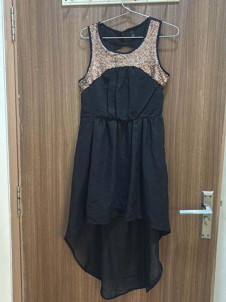 Chic Black Sequin Party Dress