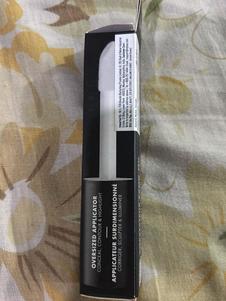 I Am Selling The Elf 16hrs Camo Concealer