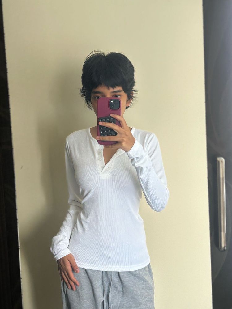White Long sleeve Henley and zebra print sc