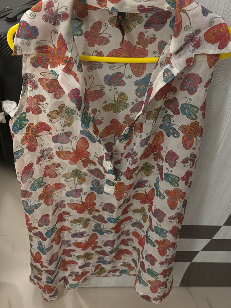 Chic Butterfly Print Sleeveless Blouse