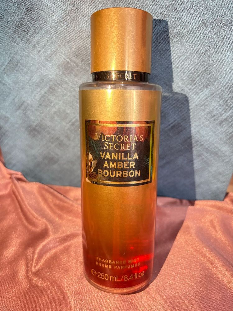 LUXE ✨Victoria secret body mist 🤎