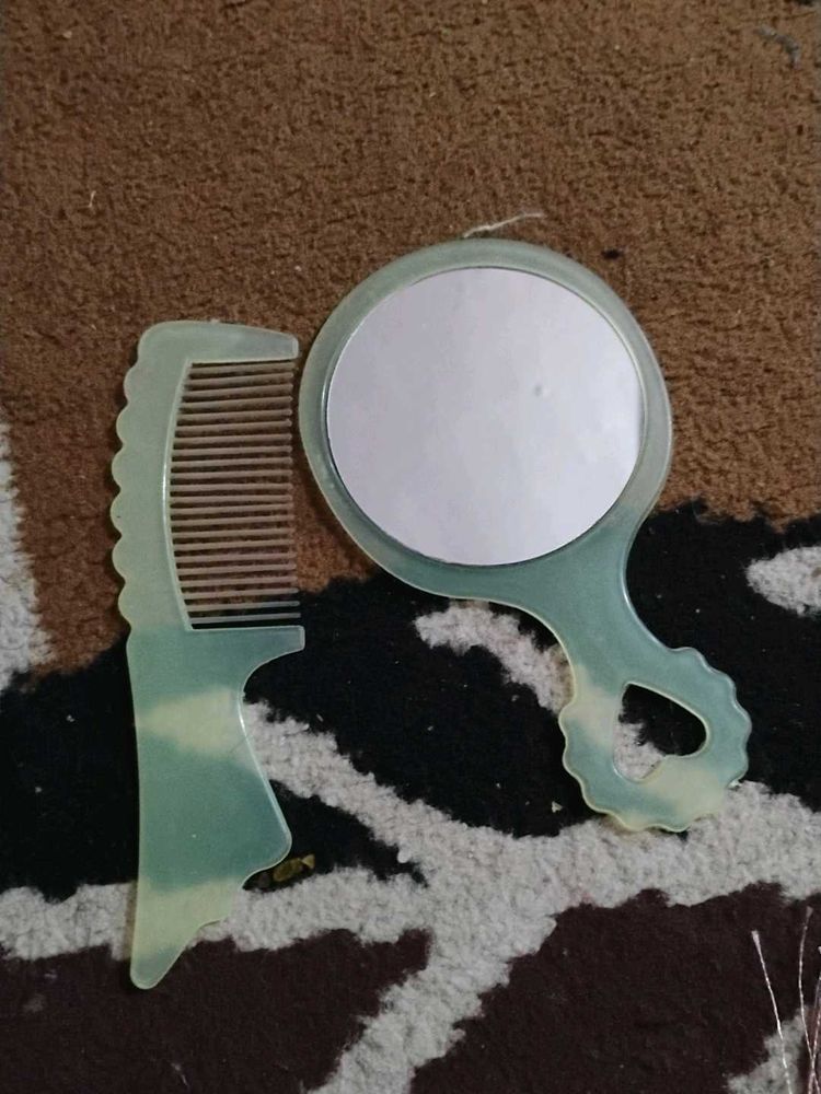 Comb &amp; Mirror Set