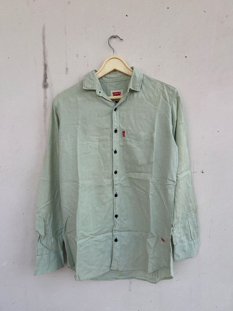 Classic Levi's Men's Light Green Shirt