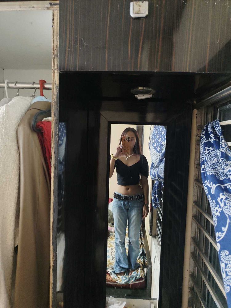 Black Crop Top off shoulder