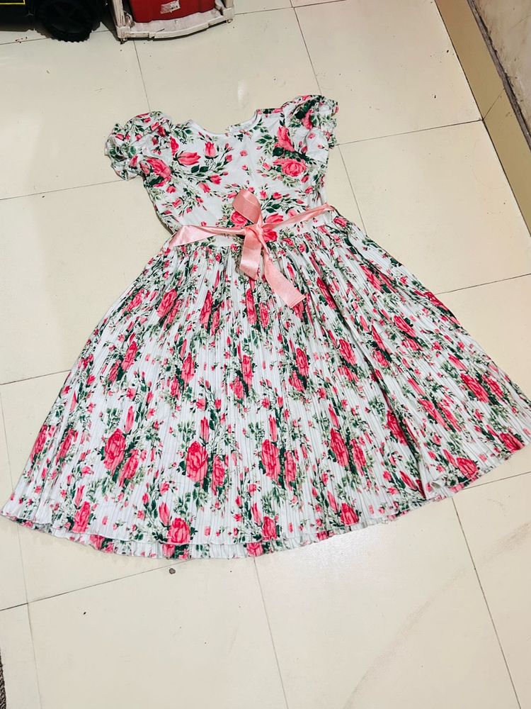 Floral Print Pleated Dress