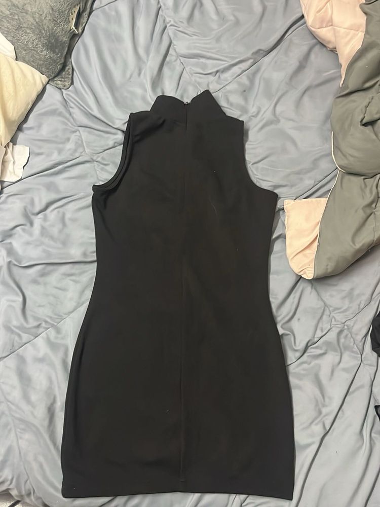 Sleek Black Sleeveless Mock Neck Dress