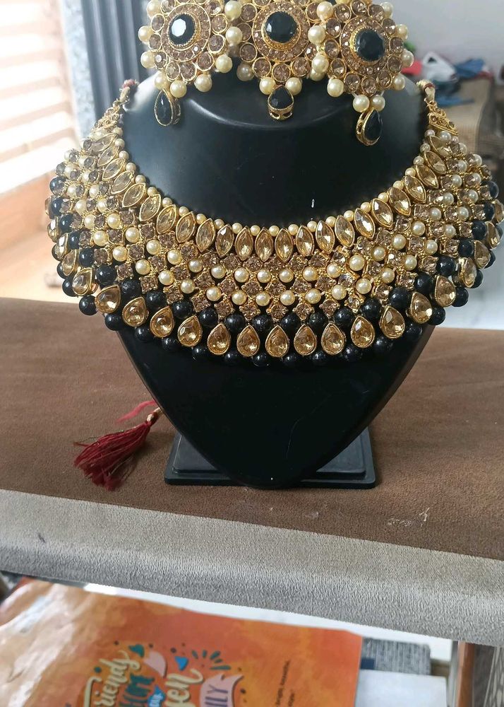 Stunning Kundan &amp; Pearl Necklace Set