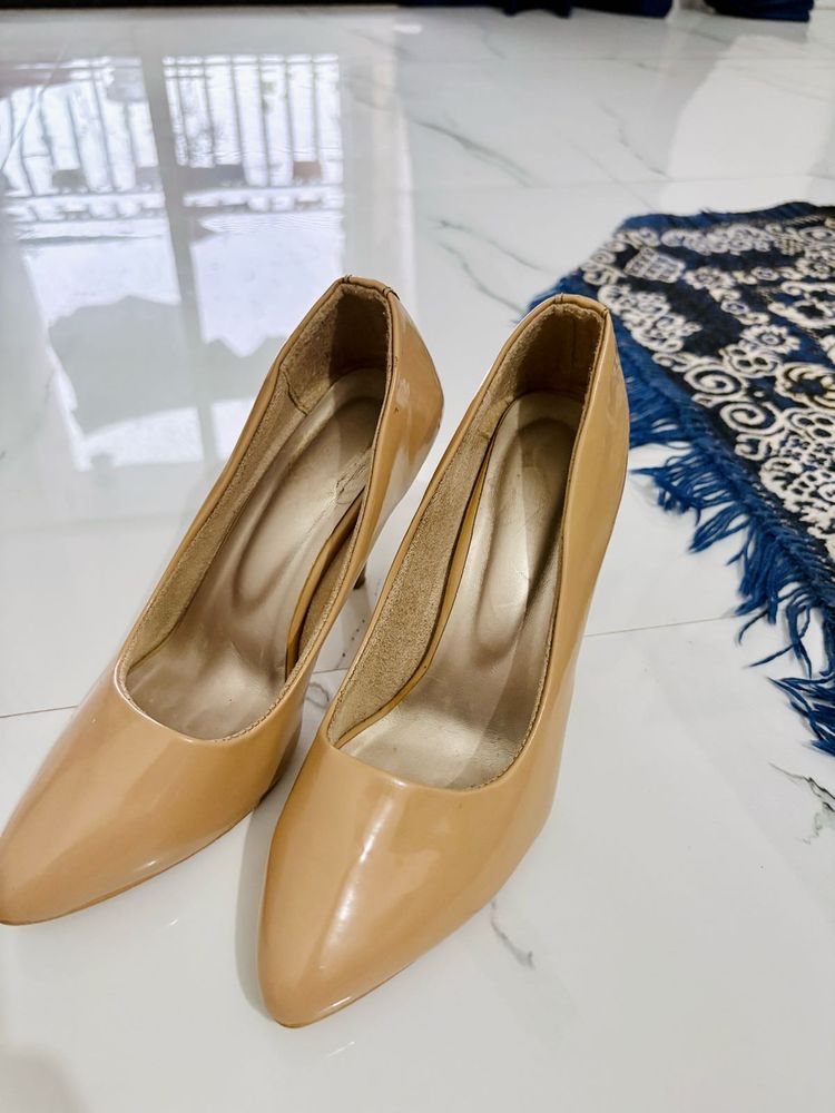 Classic Beige Patent Pumps