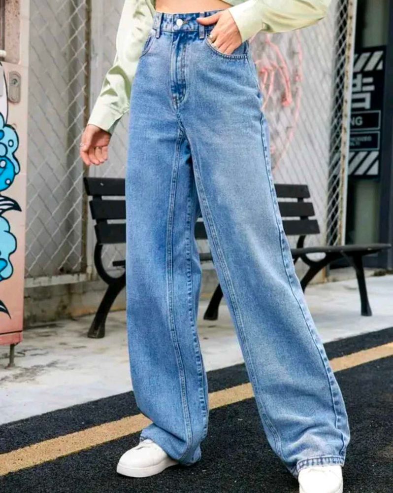 Urbanic Wide Leg Light Wash Jeans
