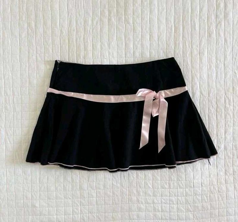 y2k Black Mini Skirt with Pink Ribbon Bow