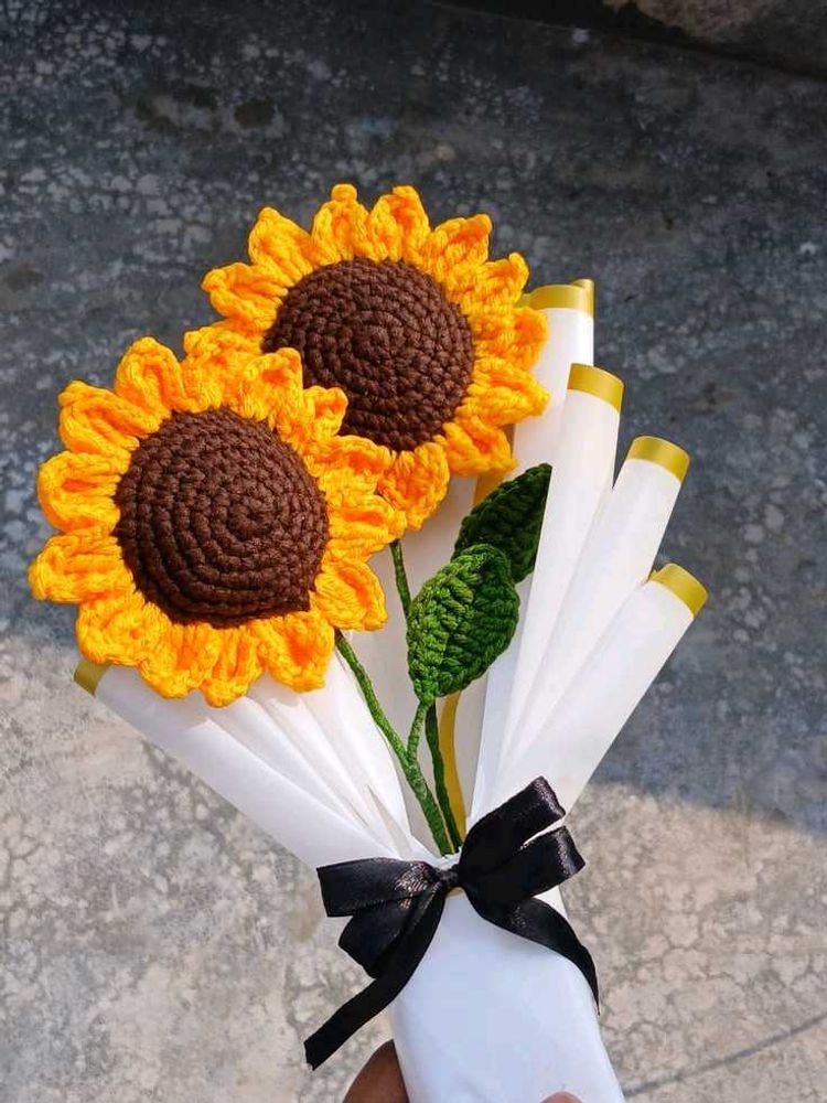 Crocheted Sunflower Bouquet