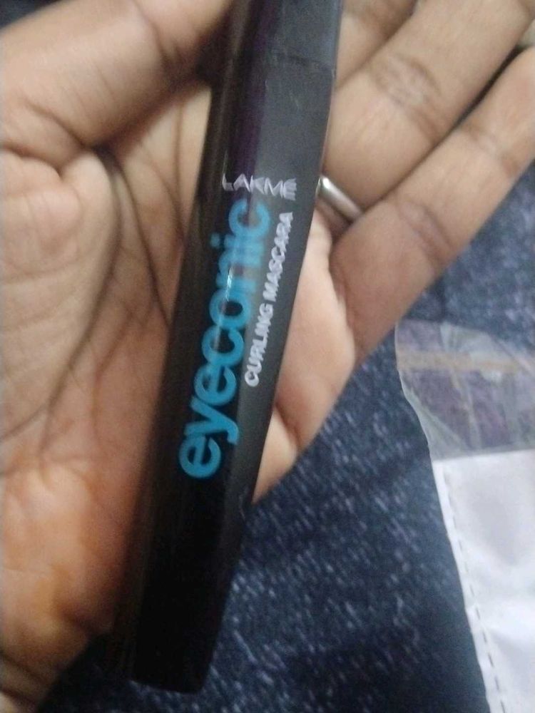 Lakme Eyeconic Curling Mascara