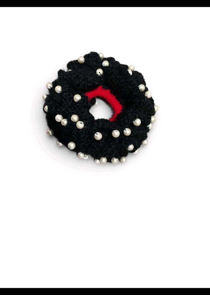 Chic Black Pearl Scrunchie