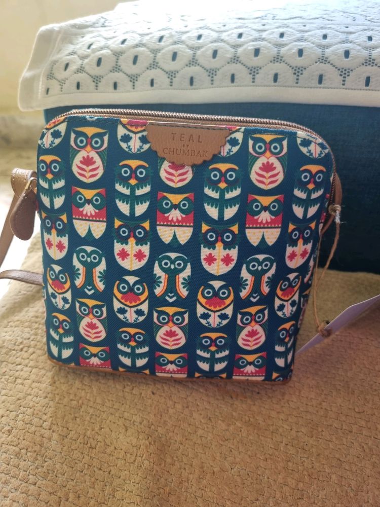 50% Off Chumbak Sling Bag With Tag