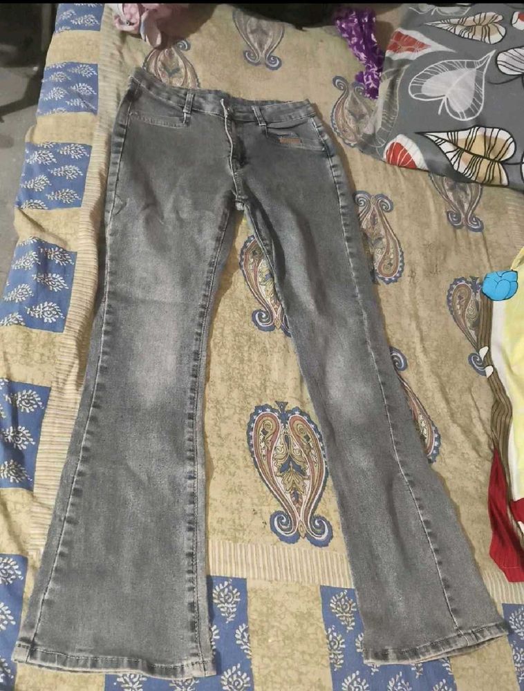 Grey bootcut Jeans