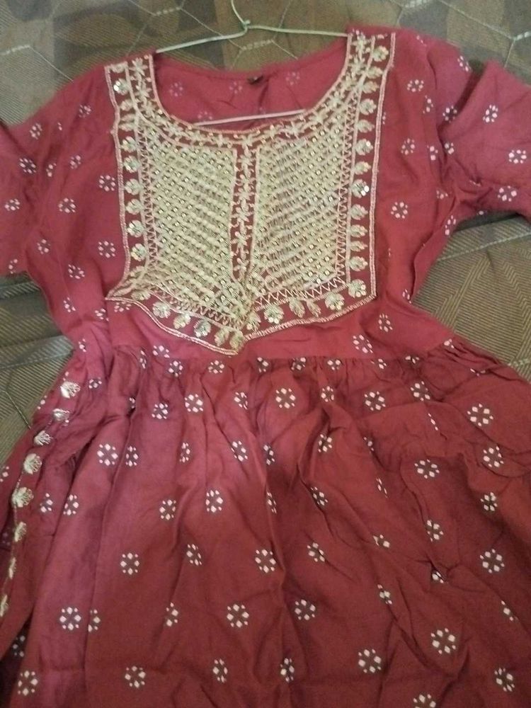 Elegant Maroon Embroidered Kurta