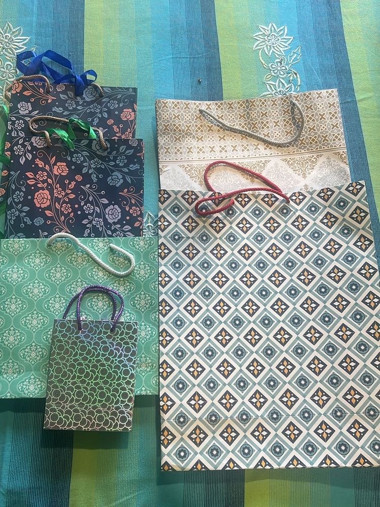 Set of Assorted Gifting Paper Bags