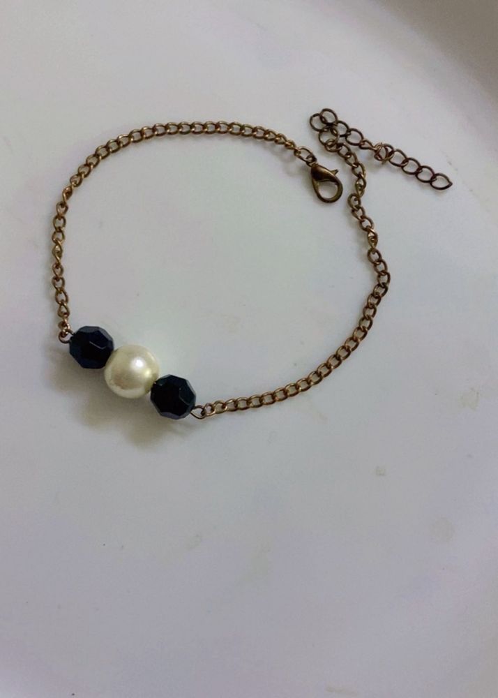 Elegant Pearl &amp; Bead Bracelet