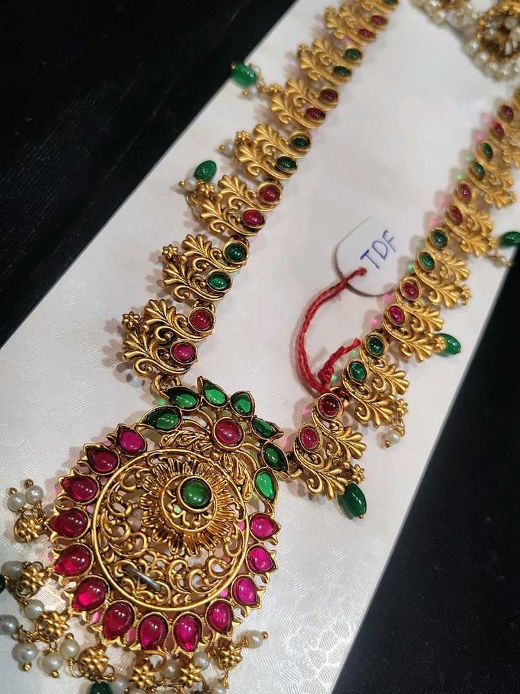 Gold-Plated jewellery and Earring Set