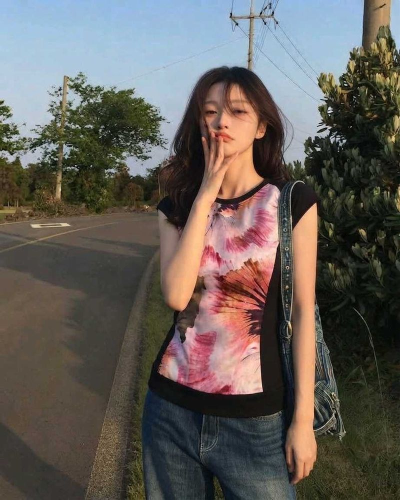 New with tag Korean Trendy Floral Print T-Shirt