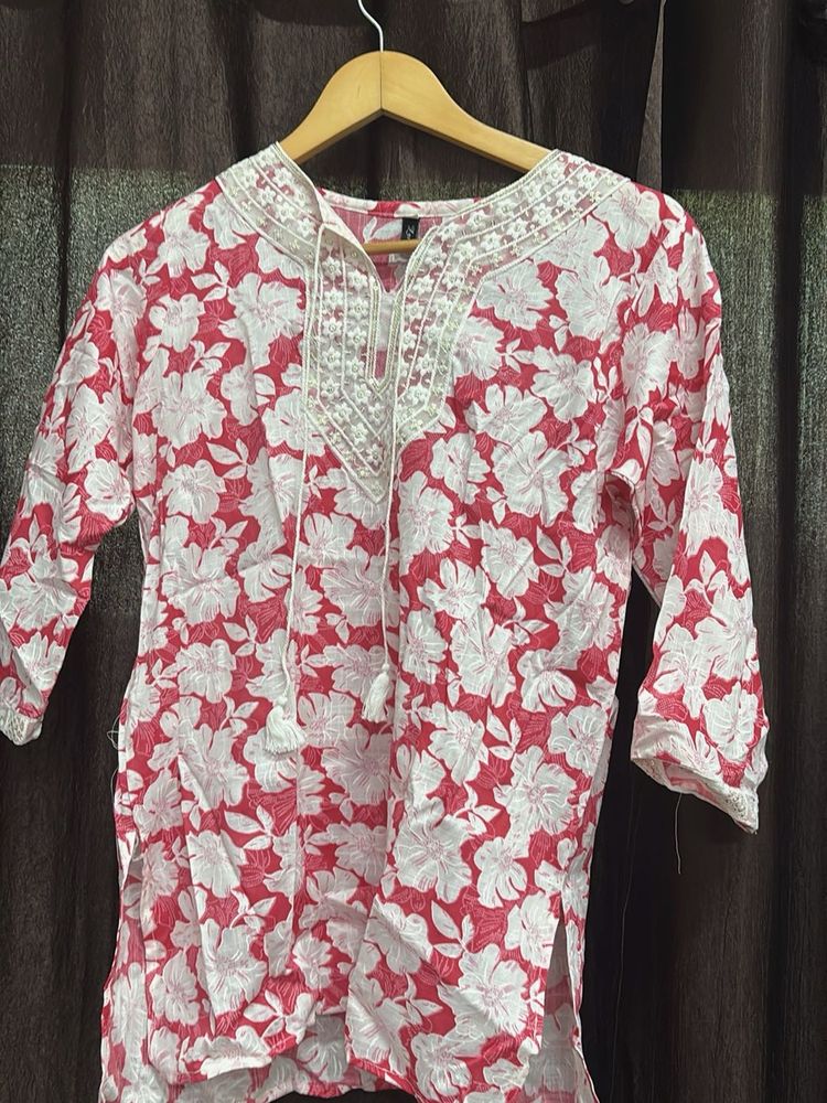 Elegant Floral Print Kurta