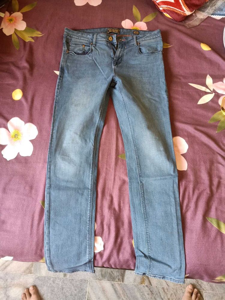 Blue Jeans In Good Condition