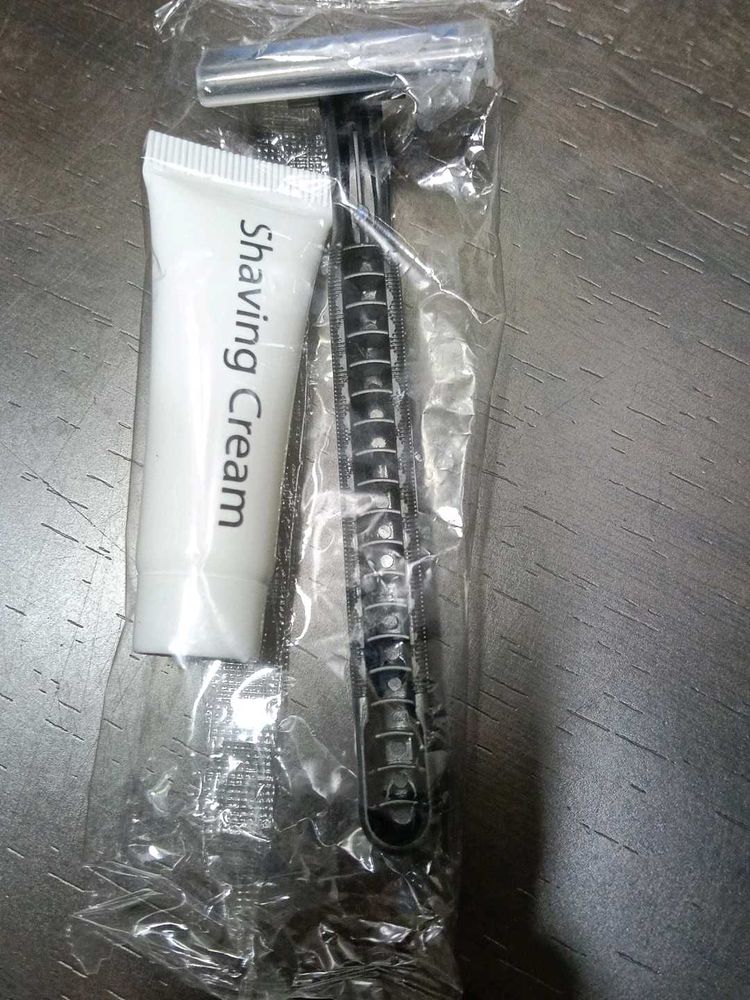 Shaving Kit - Razor &amp; Cream