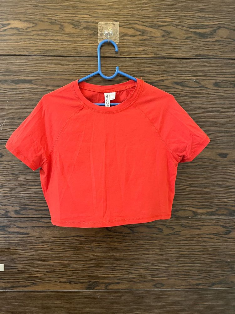 h&amp;m fitted tshirt