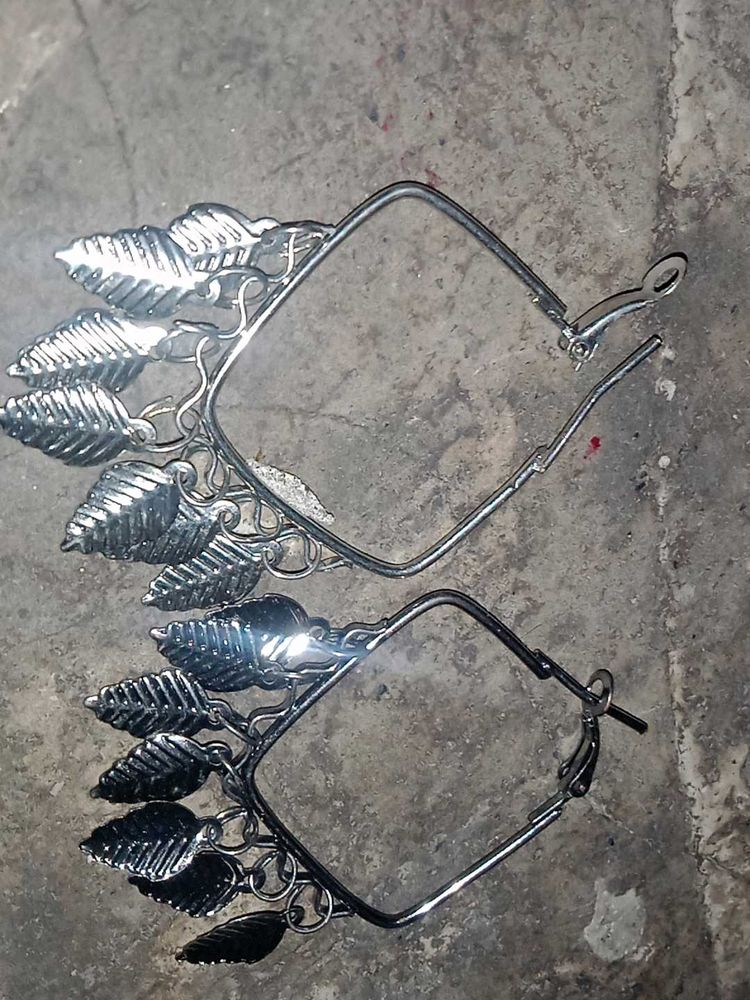 Leaf Dangle Hoop Earrings