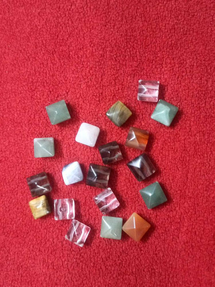 Assorted Crystal Pyramids/7 chakra bracelet pieces