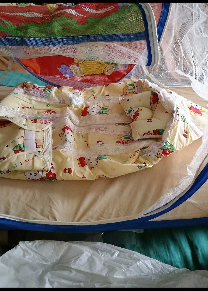 NEW Unused Baby Sleeping Bed with Net