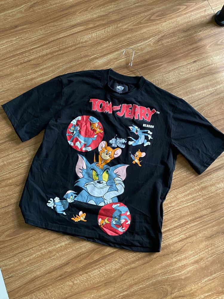 Tom and Jerry Graphic T-Shirt
