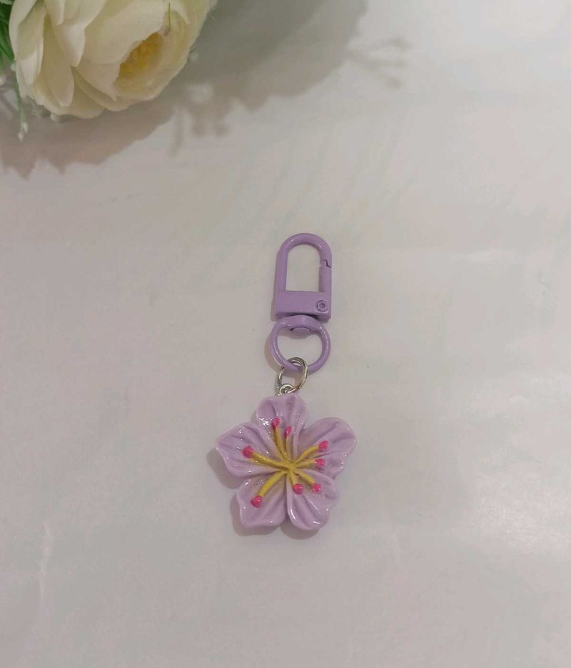 Cute Flower Keychain (purple)