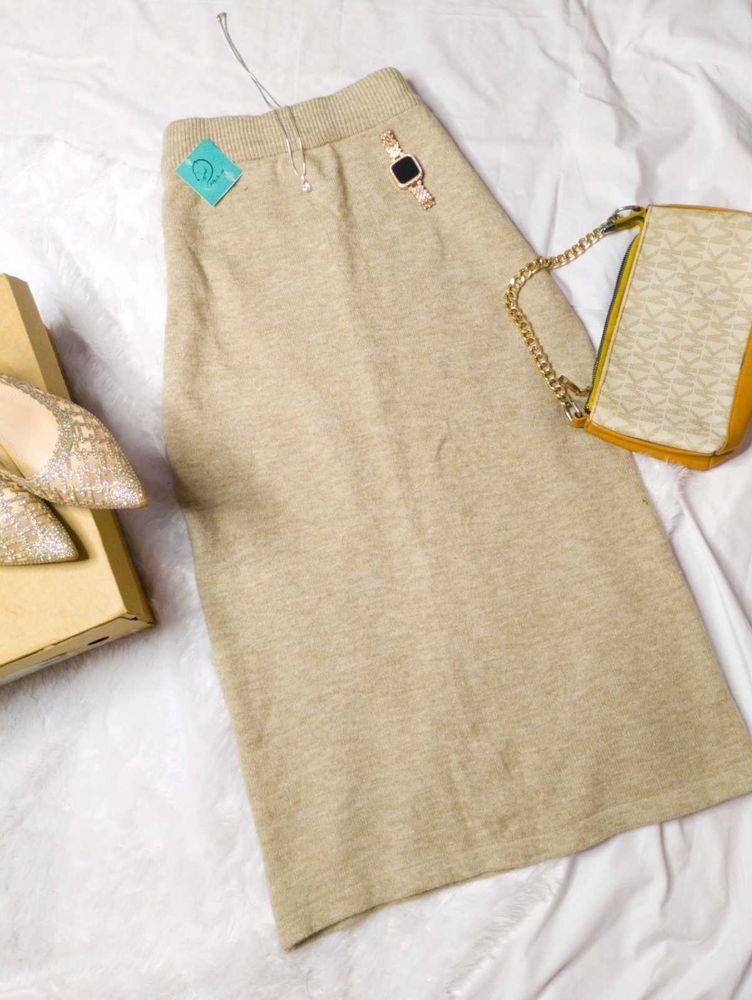 😀Stylish Beige Knit Skirt⭐