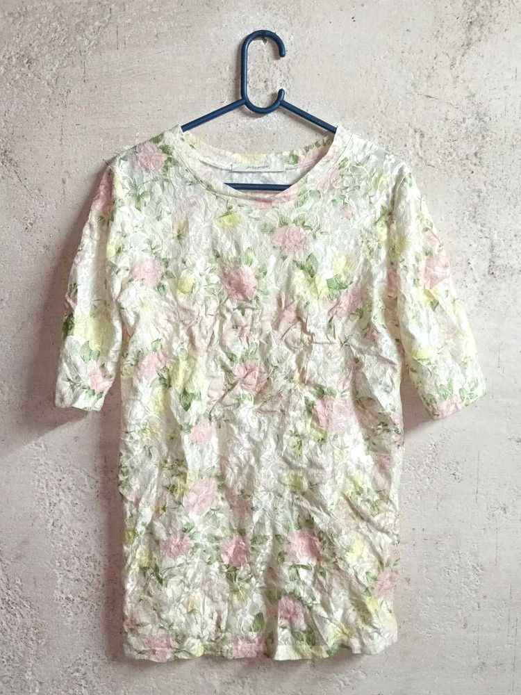 Floral Textured Short Sleeve Top
