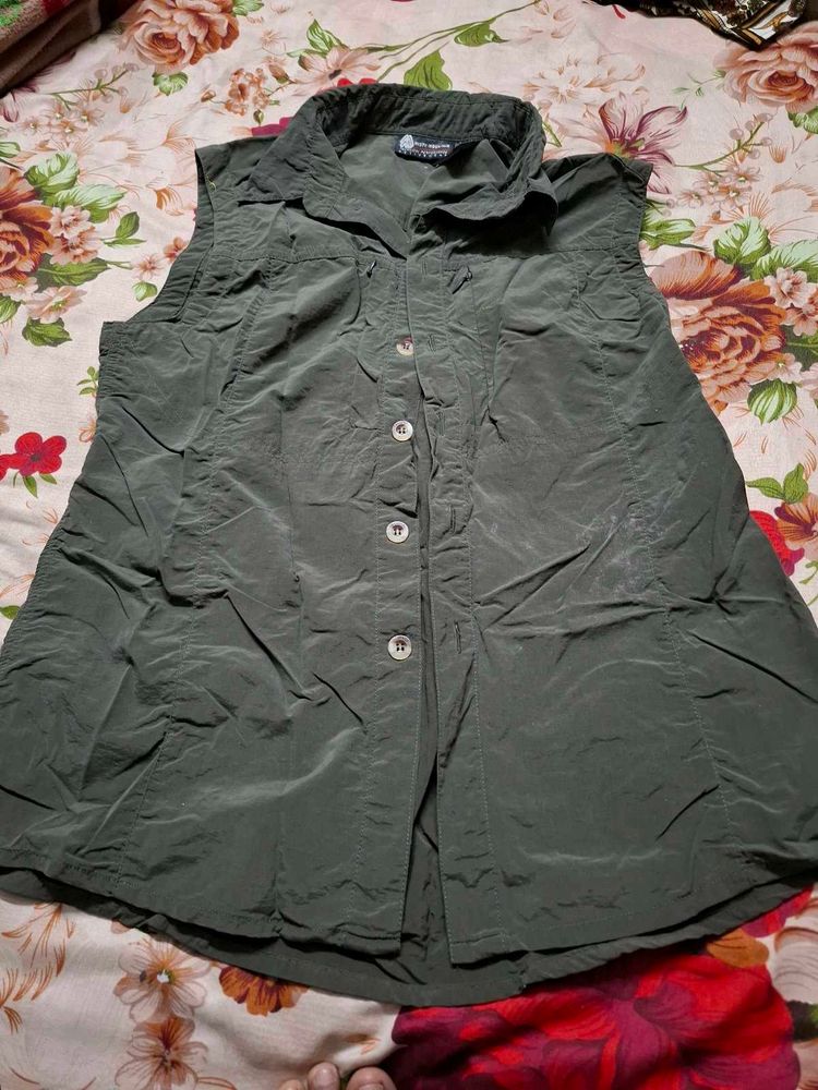 Sleeveless Collared Button-Up Top