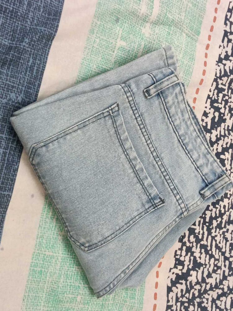 Light blue beautiful Denim ripped...🫦Jeans