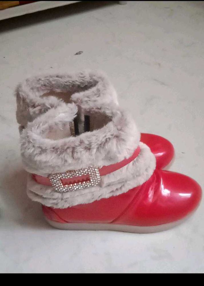 Cozy Red &amp; White Faux Fur Boots