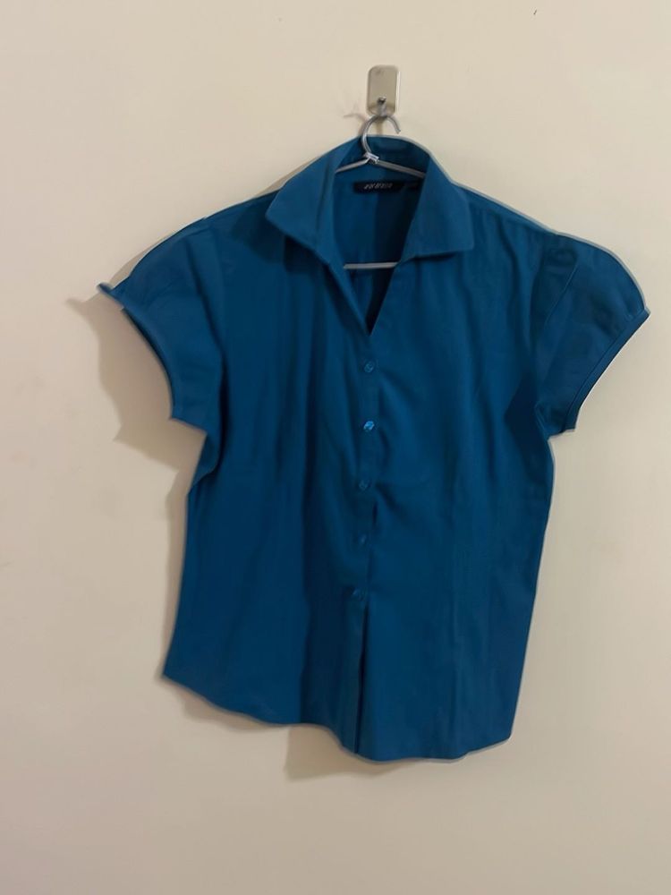Blue Collared Short-Sleeve Top