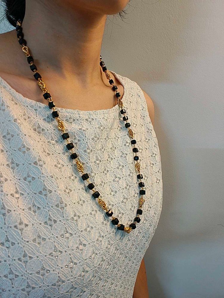 Elegant Black &amp; Gold Beaded Necklace