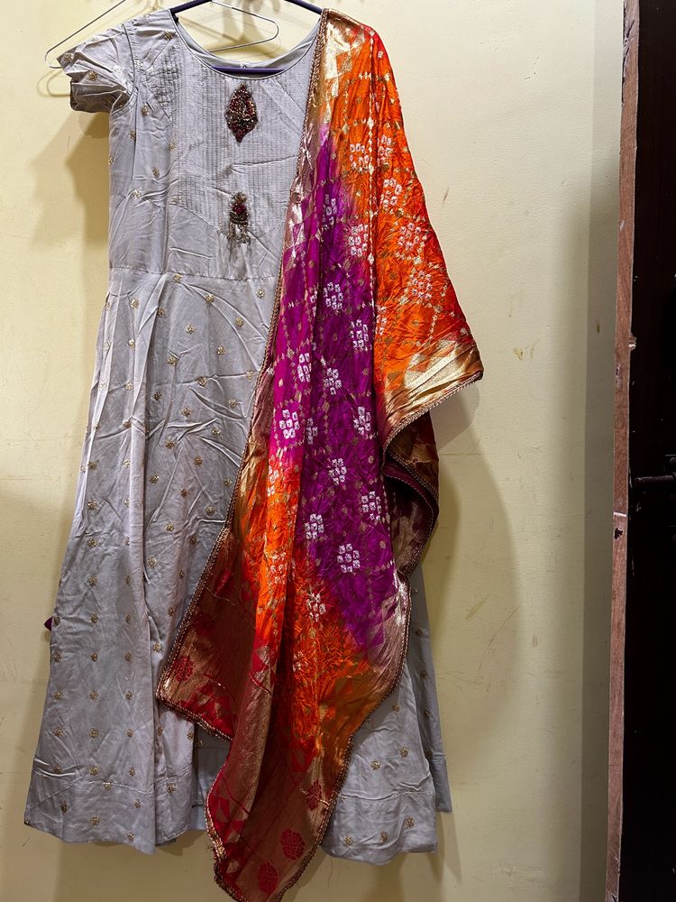 Elegant Grey Anarkali Suit with Vibrant Dupatta