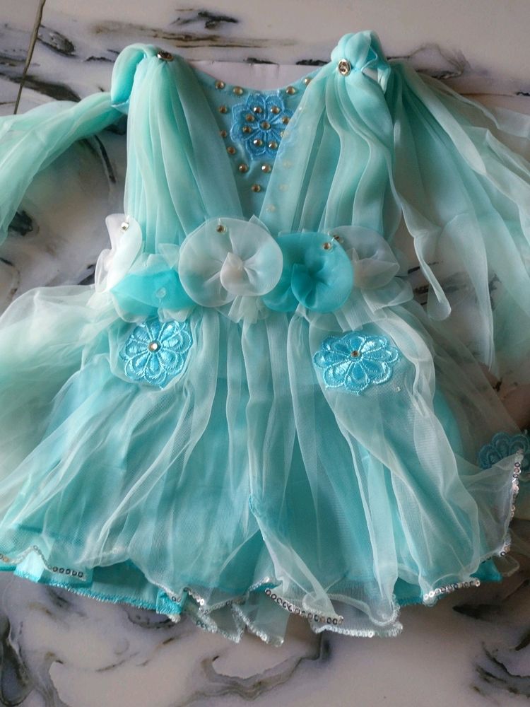 BEAUTIFUL BABY FROCK